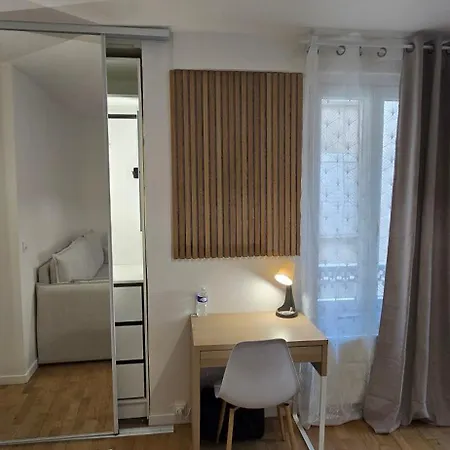 アパート D'architecte En Plein Coeur De 7eme Arrondissement パリ